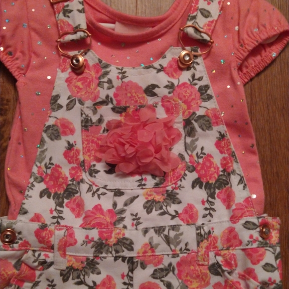 Girls floral overalls - Picture 2 of 3
